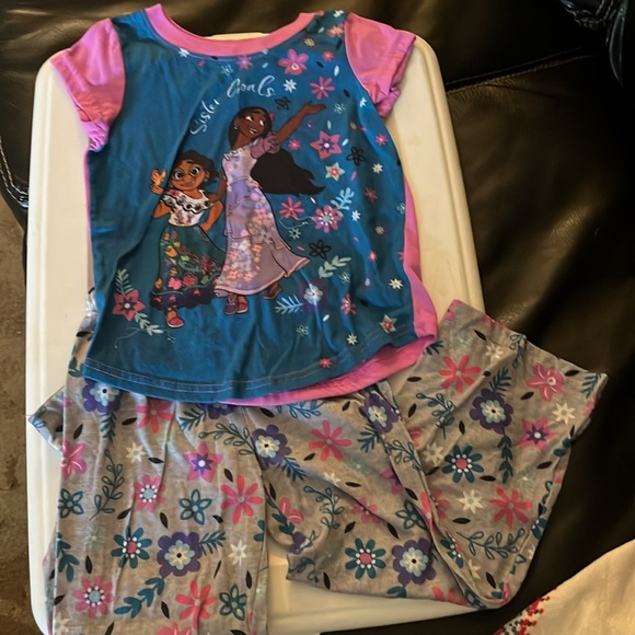 Girls pajama sets - Picture 2 of 3